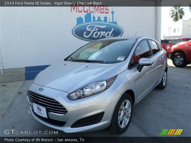 2014 Ford Fiesta SE Sedan in Ingot Silver