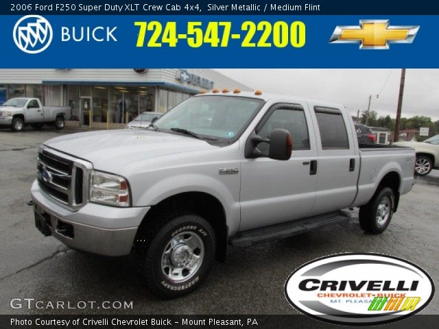 2006 Ford F250 Super Duty XLT Crew Cab 4x4 in Silver Metallic