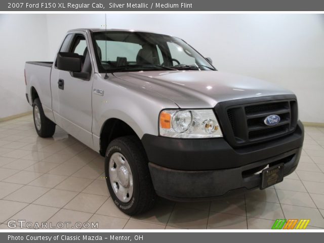 2007 Ford F150 XL Regular Cab in Silver Metallic