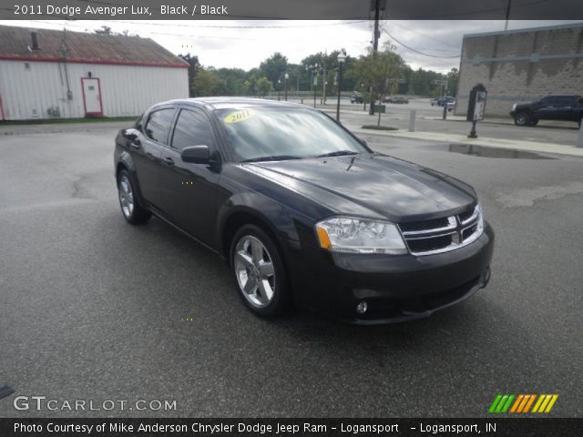 2011 Dodge Avenger Lux in Black