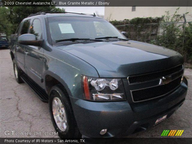 2009 Chevrolet Avalanche LT in Blue Granite Metallic