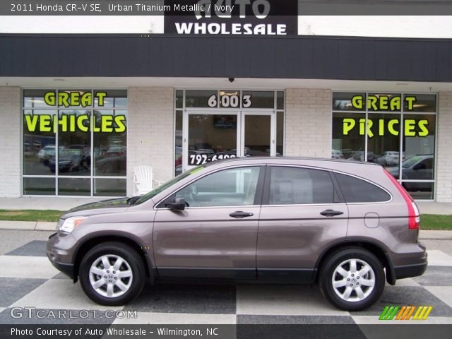 2011 Honda CR-V SE in Urban Titanium Metallic