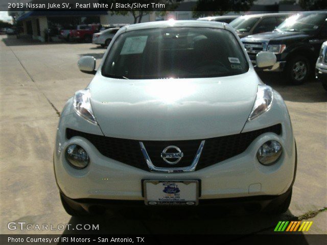 2013 Nissan Juke SV in Pearl White