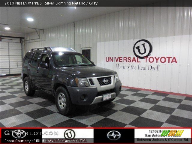 2010 Nissan Xterra S in Silver Lightning Metallic