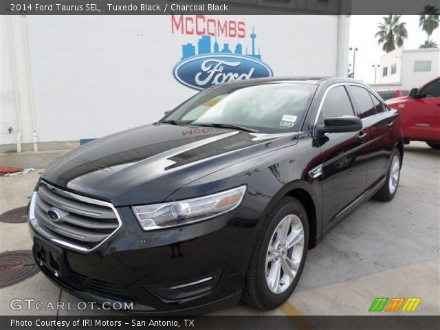 2014 Ford Taurus SEL in Tuxedo Black