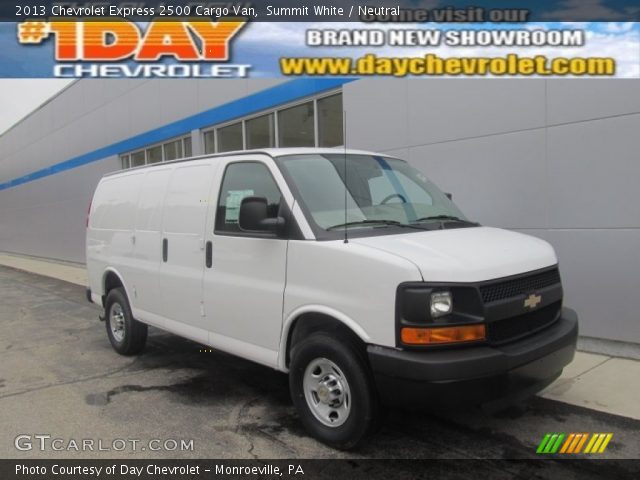 2013 Chevrolet Express 2500 Cargo Van in Summit White