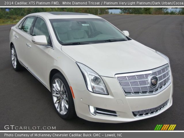 2014 Cadillac XTS Platinum FWD in White Diamond Tricoat