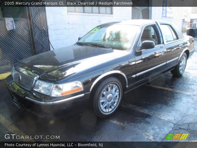 2005 Mercury Grand Marquis GS in Black Clearcoat