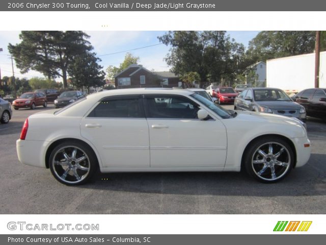 2006 Chrysler 300 Touring in Cool Vanilla