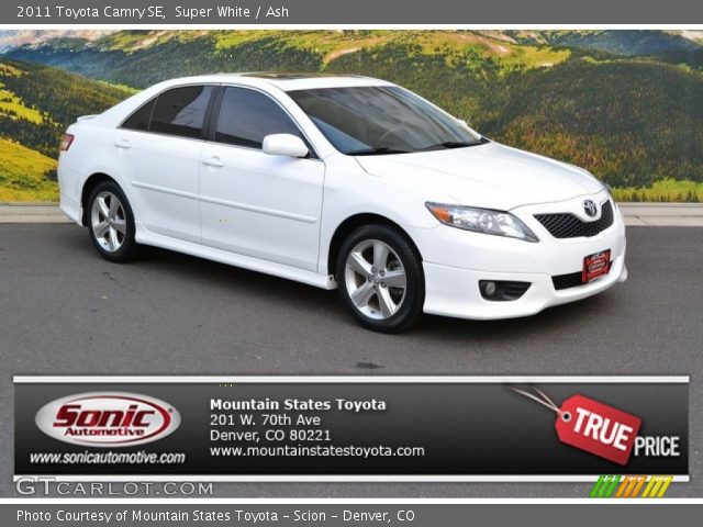 2011 Toyota Camry SE in Super White