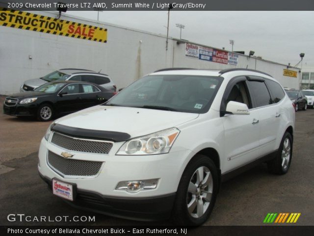 2009 Chevrolet Traverse LTZ AWD in Summit White