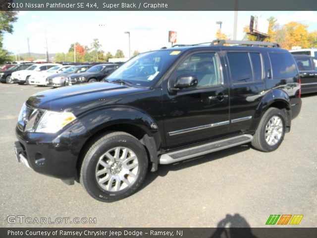 2010 Nissan Pathfinder SE 4x4 in Super Black