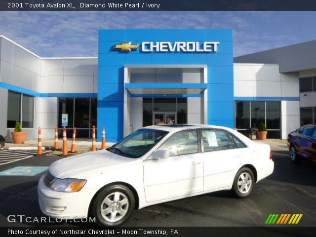 2001 Toyota Avalon XL in Diamond White Pearl