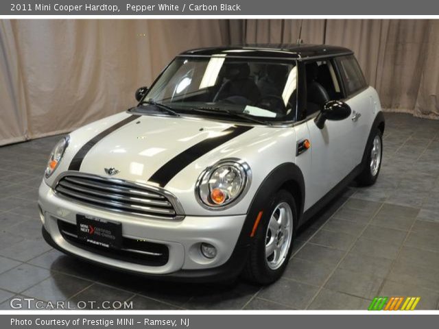 2011 Mini Cooper Hardtop in Pepper White