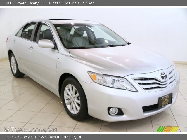 2011 Toyota Camry XLE in Classic Silver Metallic