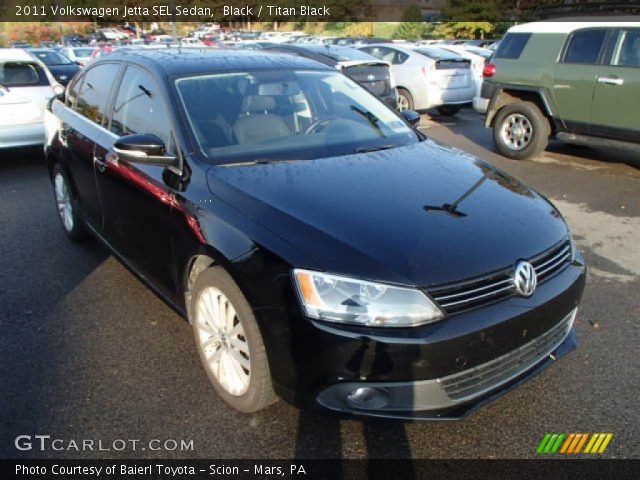 2011 Volkswagen Jetta SEL Sedan in Black