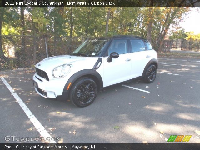 2012 Mini Cooper S Countryman in Light White