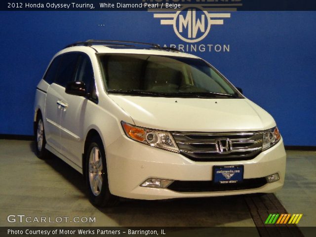 2012 Honda Odyssey Touring in White Diamond Pearl