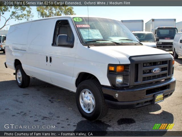 2010 Ford E Series Van E250 Cargo Extended in Oxford White