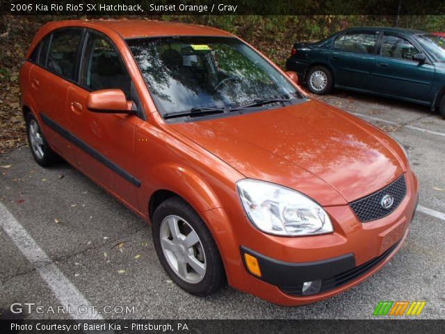 2006 Kia Rio Rio5 SX Hatchback in Sunset Orange