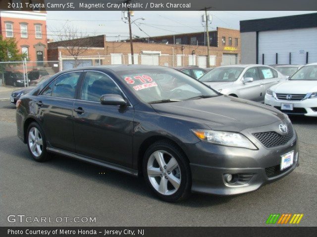 2011 Toyota Camry SE in Magnetic Gray Metallic