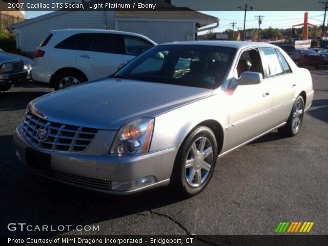 2007 Cadillac DTS Sedan in Light Platinum