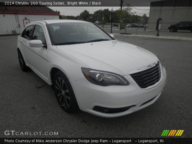 2014 Chrysler 200 Touring Sedan in Bright White