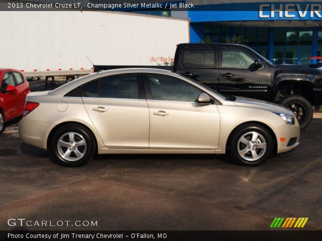 2013 Chevrolet Cruze LT in Champagne Silver Metallic