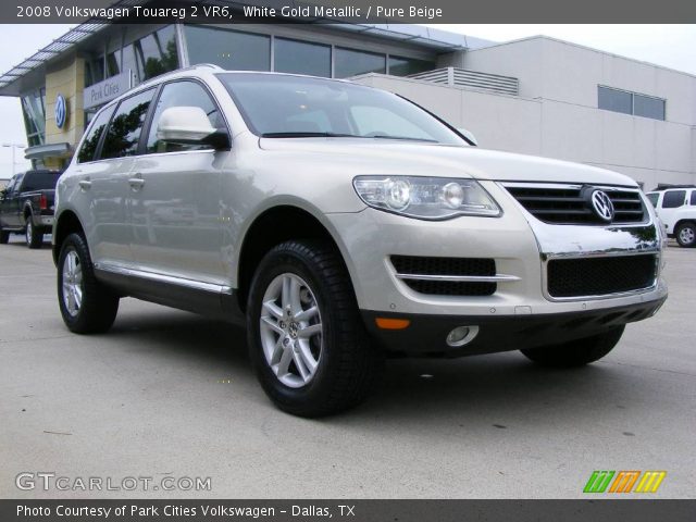 2008 Volkswagen Touareg 2 VR6 in White Gold Metallic