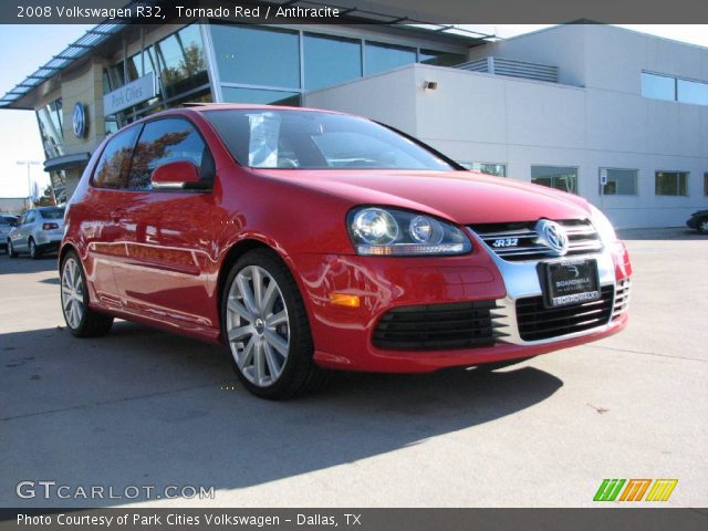 2008 Volkswagen R32  in Tornado Red