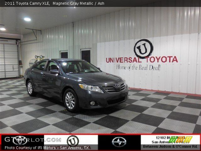 2011 Toyota Camry XLE in Magnetic Gray Metallic