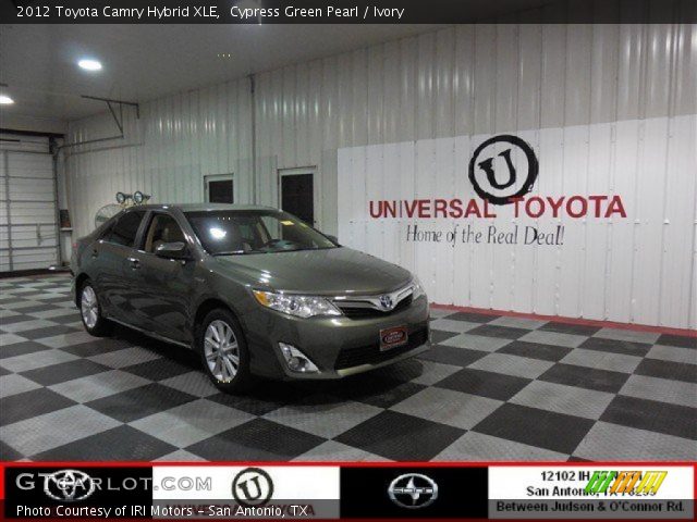 2012 Toyota Camry Hybrid XLE in Cypress Green Pearl
