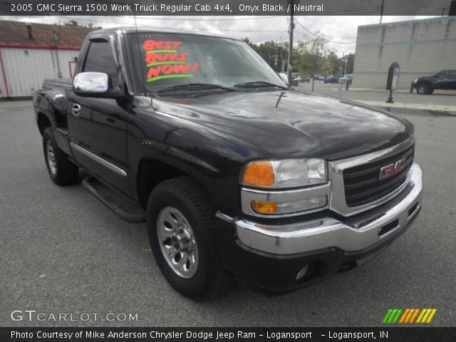 2005 GMC Sierra 1500 Work Truck Regular Cab 4x4 in Onyx Black