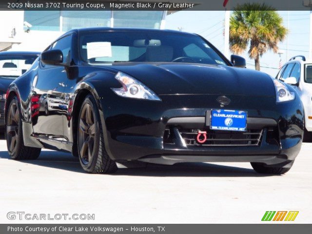 2009 Nissan 370Z Touring Coupe in Magnetic Black
