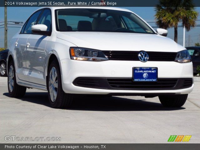 2014 Volkswagen Jetta SE Sedan in Pure White