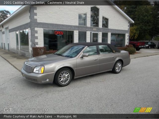 2001 Cadillac DeVille Sedan in Cashmere