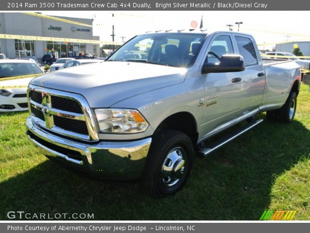2014 Ram 3500 Tradesman Crew Cab 4x4 Dually in Bright Silver Metallic