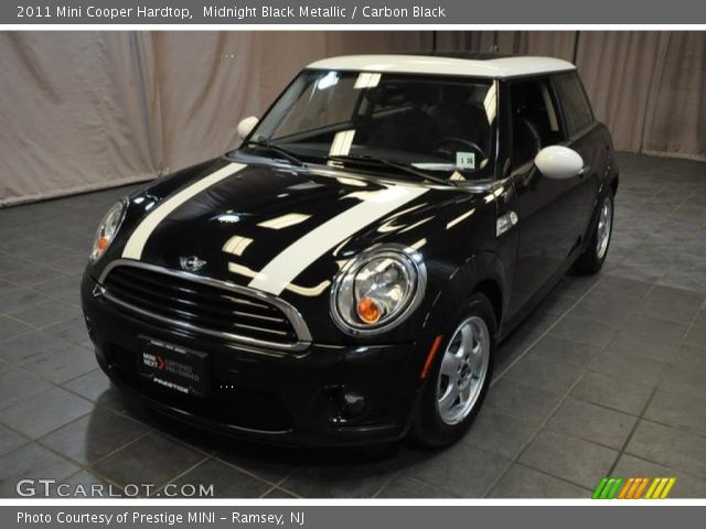 2011 Mini Cooper Hardtop in Midnight Black Metallic