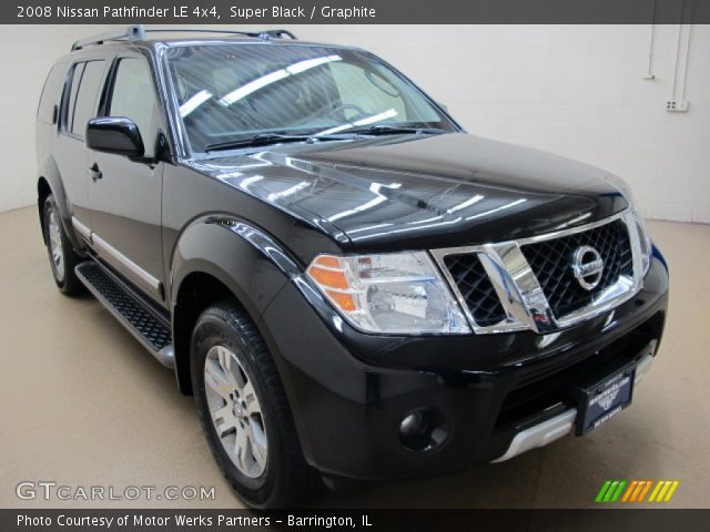 2008 Nissan Pathfinder LE 4x4 in Super Black