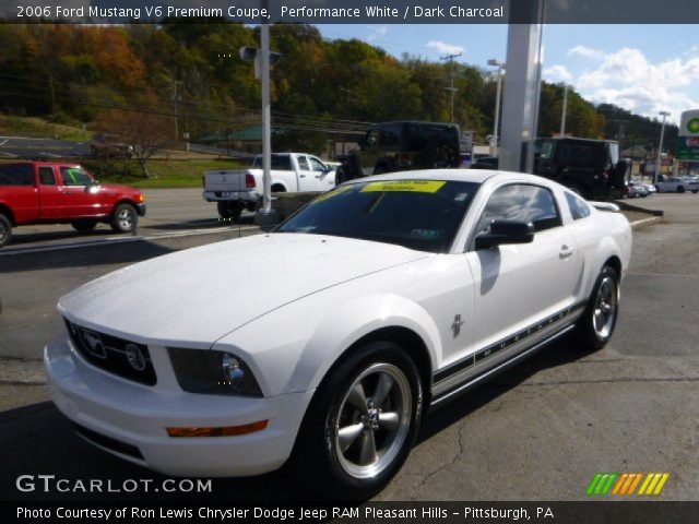 2006 Ford Mustang V6 Premium Coupe in Performance White