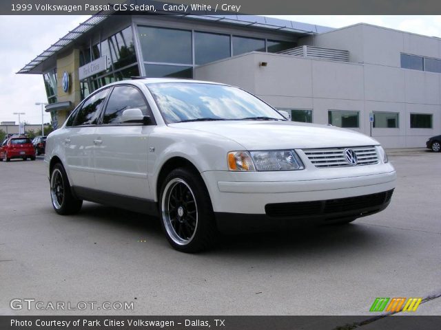 1999 Volkswagen Passat GLS Sedan in Candy White
