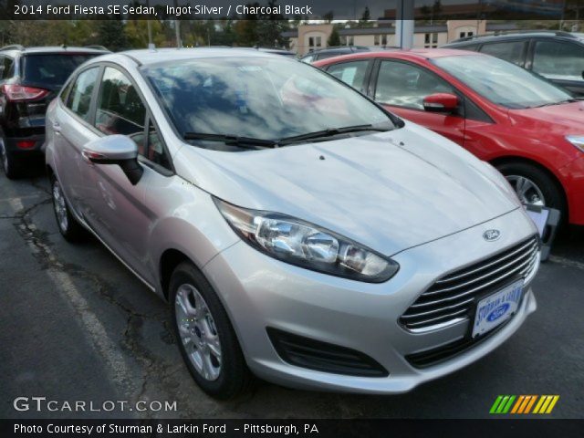 2014 Ford Fiesta SE Sedan in Ingot Silver