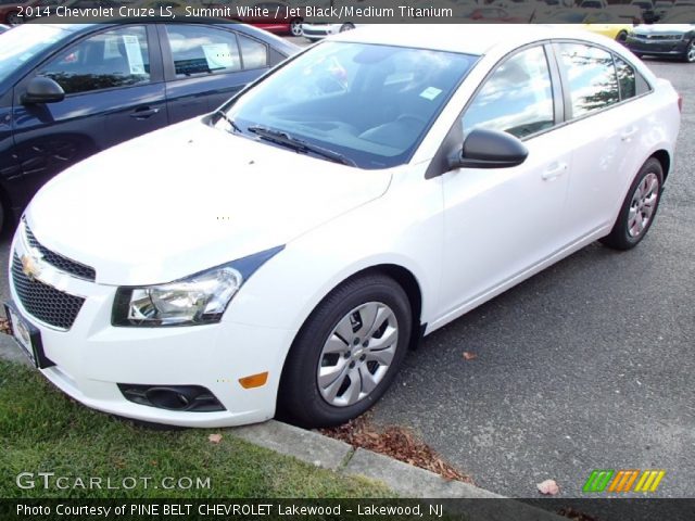 2014 Chevrolet Cruze LS in Summit White