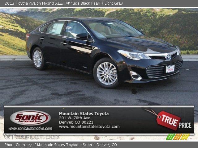 2013 Toyota Avalon Hybrid XLE in Attitude Black Pearl