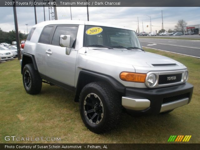 2007 Toyota FJ Cruiser 4WD in Titanium Metallic