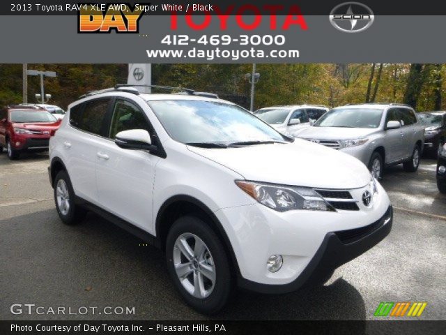 2013 Toyota RAV4 XLE AWD in Super White