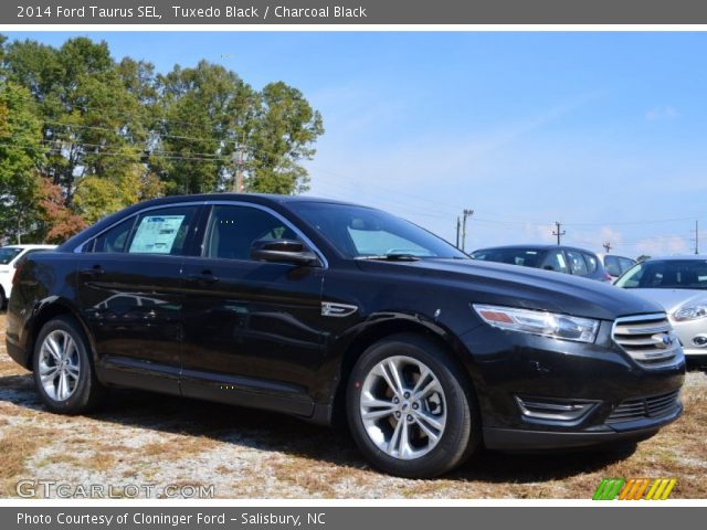 2014 Ford Taurus SEL in Tuxedo Black