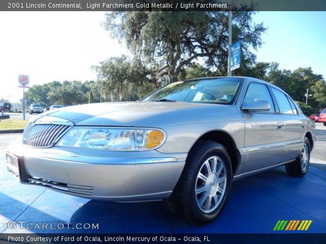 2001 Lincoln Continental  in Light Parchment Gold Metallic