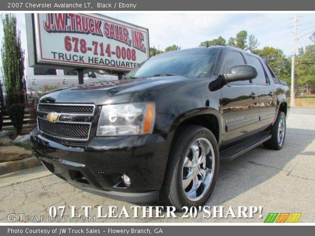 2007 Chevrolet Avalanche LT in Black