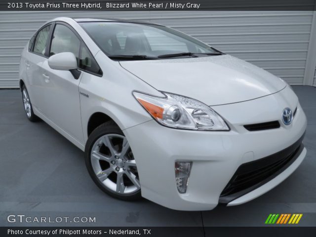 2013 Toyota Prius Three Hybrid in Blizzard White Pearl